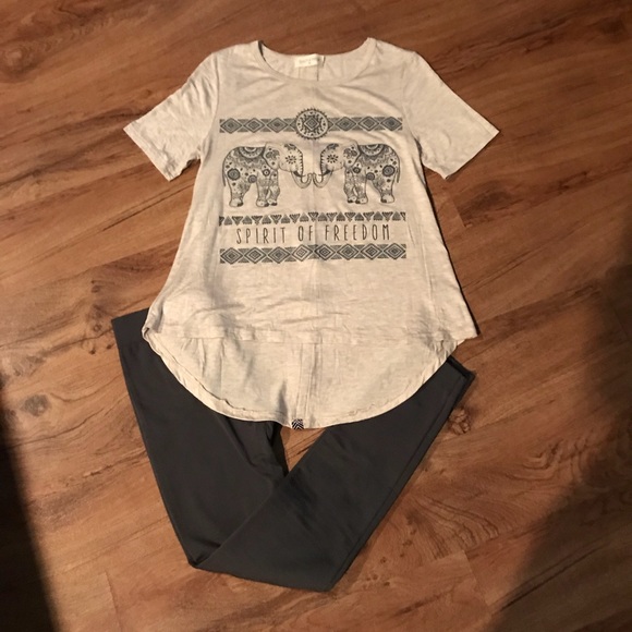 💋Shirt💋 - Picture 2 of 5